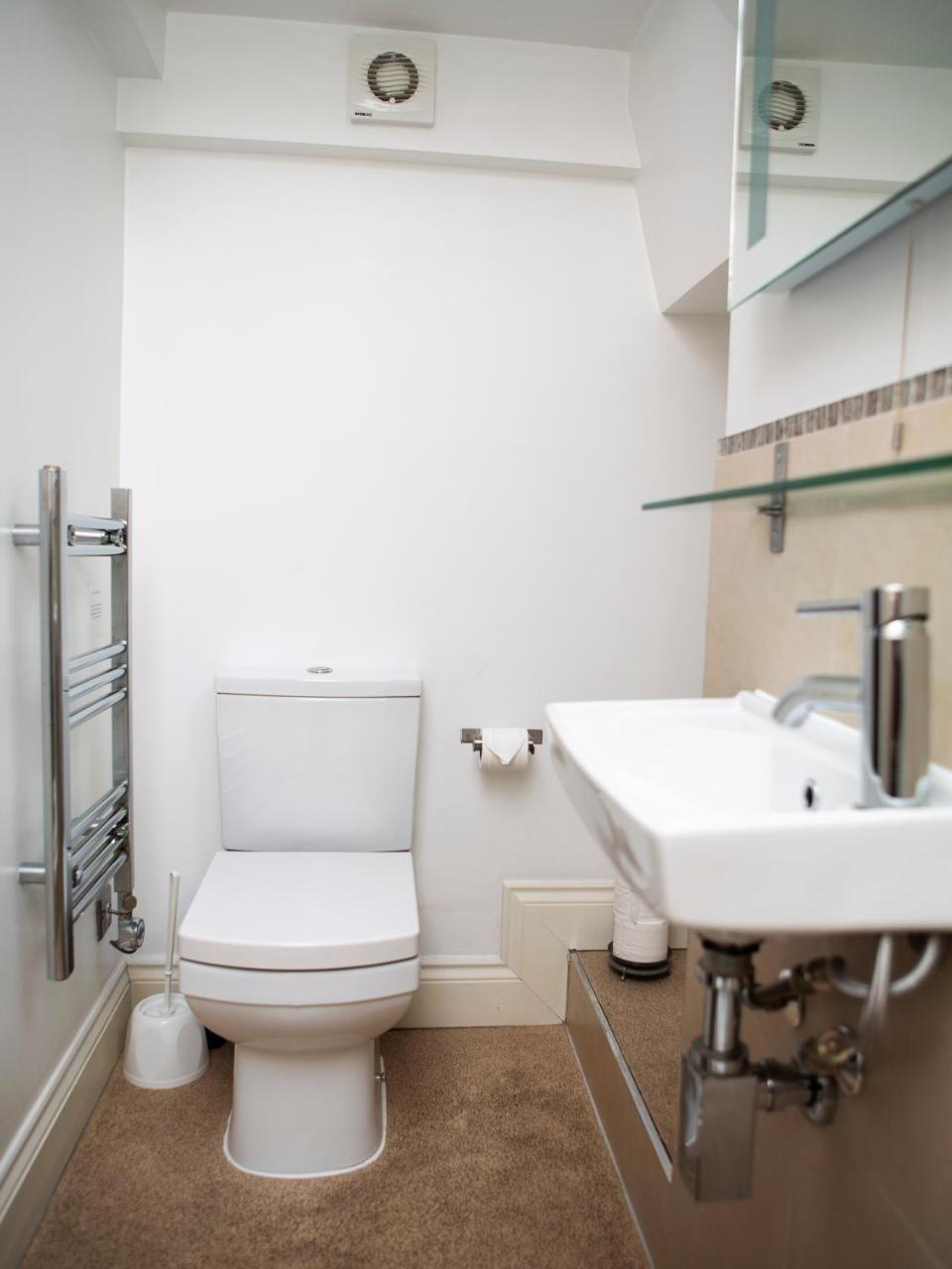 Apt 3, Trafalgar Sq Duplex, 3Rd & 4Th Floor By Indigo Flats Londen Buitenkant foto