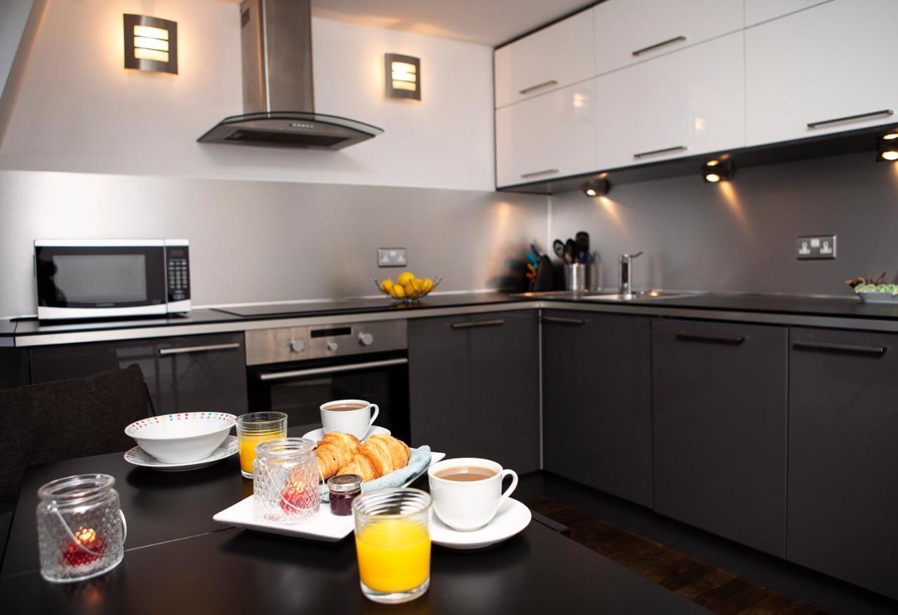 Apt 3, Trafalgar Sq Duplex, 3Rd & 4Th Floor By Indigo Flats Londen Buitenkant foto