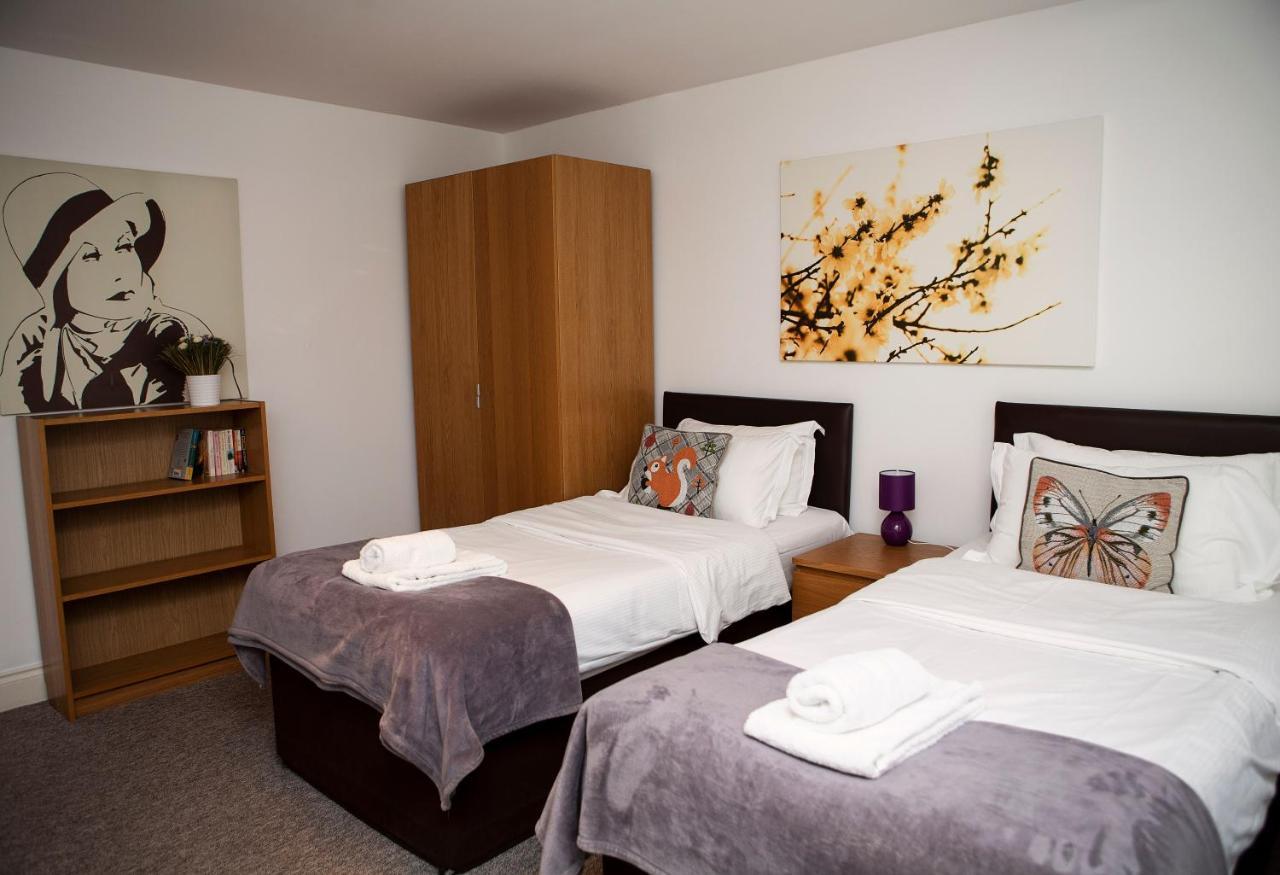 Apt 3, Trafalgar Sq Duplex, 3Rd & 4Th Floor By Indigo Flats Londen Buitenkant foto